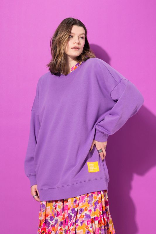 Statement Patch Long Sleeve Sweatshirt