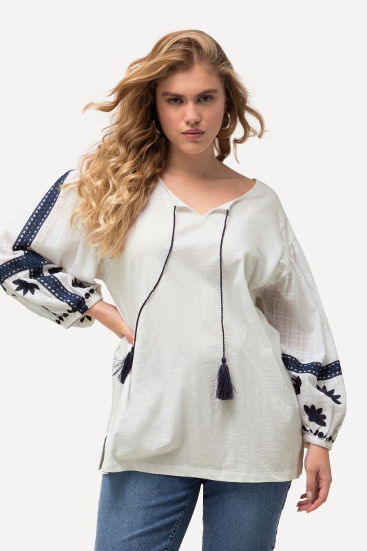 Textured Embroidered Long Sleeve Blouse