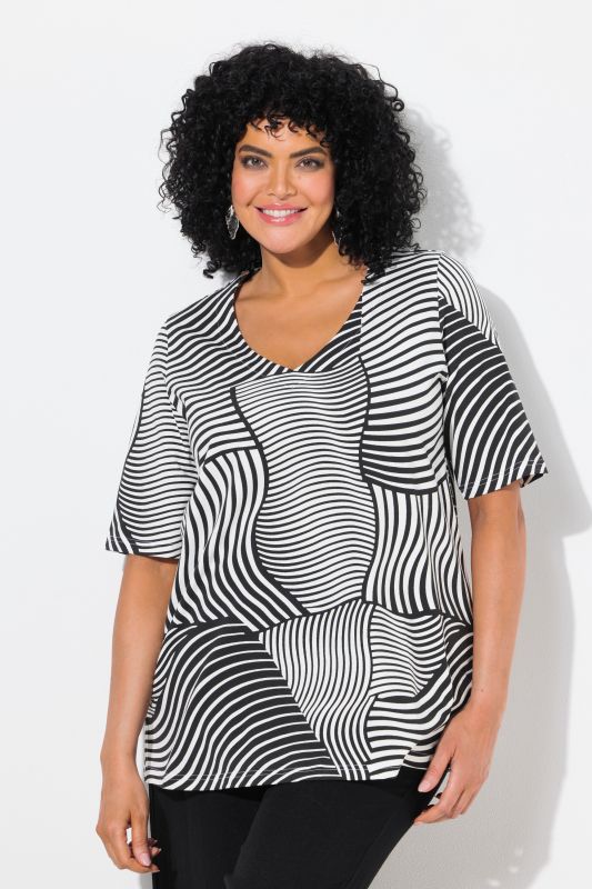 Geometric Print Short Sleeve Tee