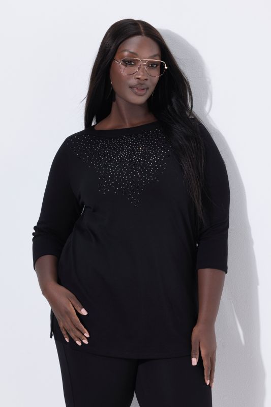 Тениска с декоративни камъчета