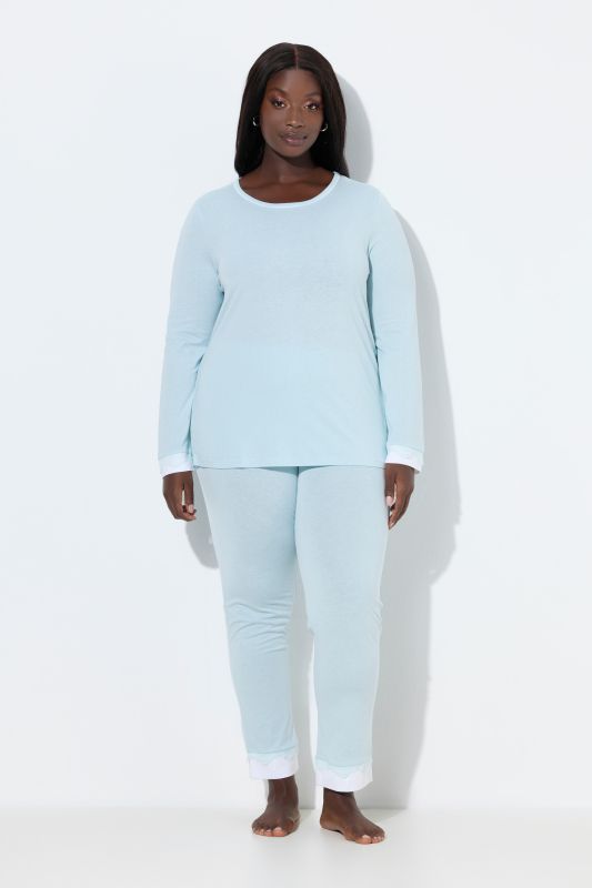 Пижама с дантела на подгъва