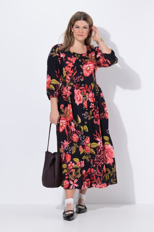 Рокля с флорален принт и копчета