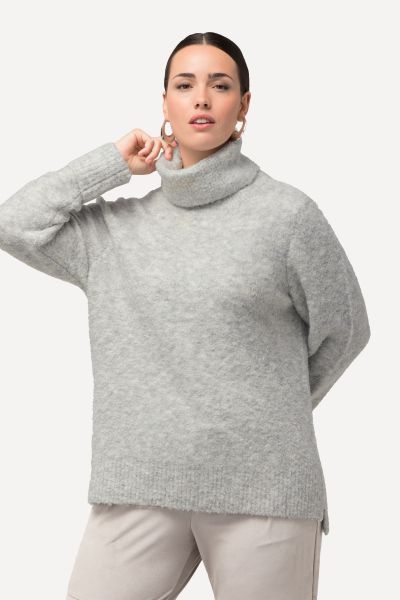 Пуловер вълнен с широка яка
