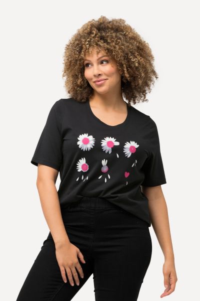 Loves Me Short Sleeve Graphic Tee
