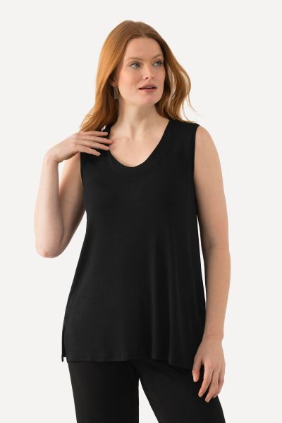 Блуза без ръкави – обгръщаща тялото и еластична