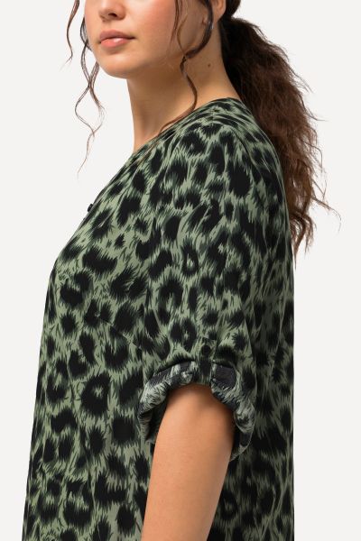 Split Neck 3/4 Sleeve A-Line Blouse