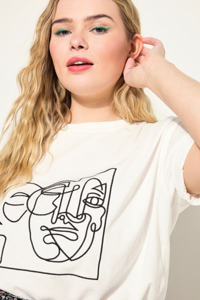 Face Graphic Embroidered Tee