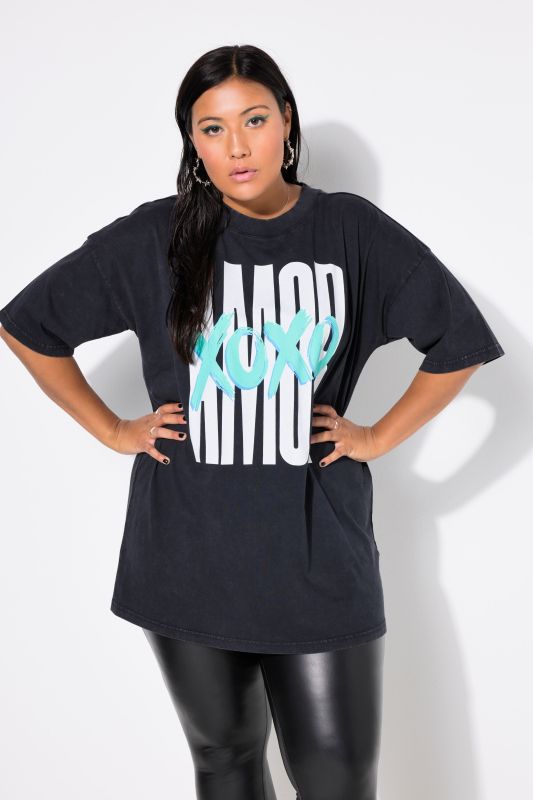 XOXO Graphic Tee