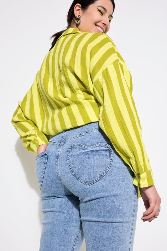 Heart Pocket Mom Jeans