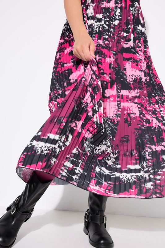 Pleated Graffiti Print Skirt