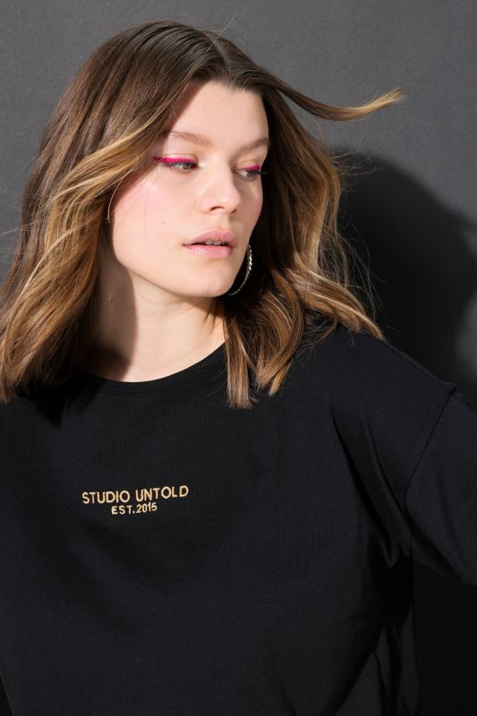 Studio Untold Embroidered Short Sleeve Tee