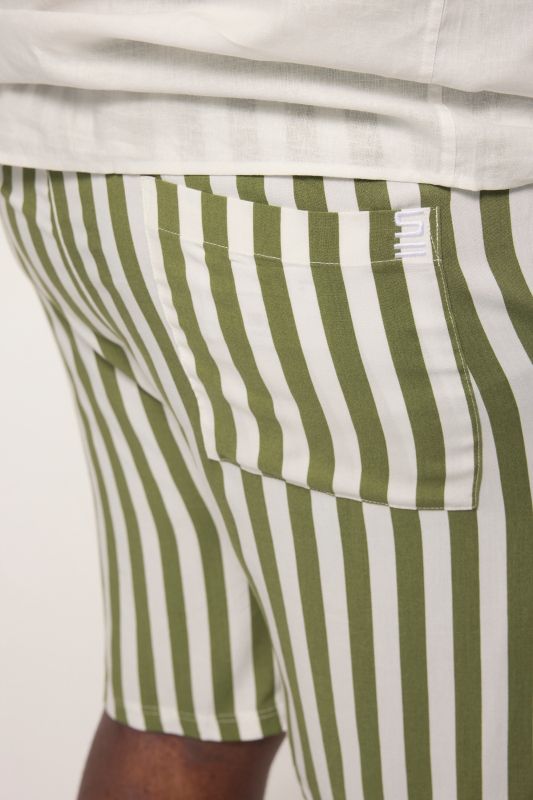 STHUGE Bermuda shorts