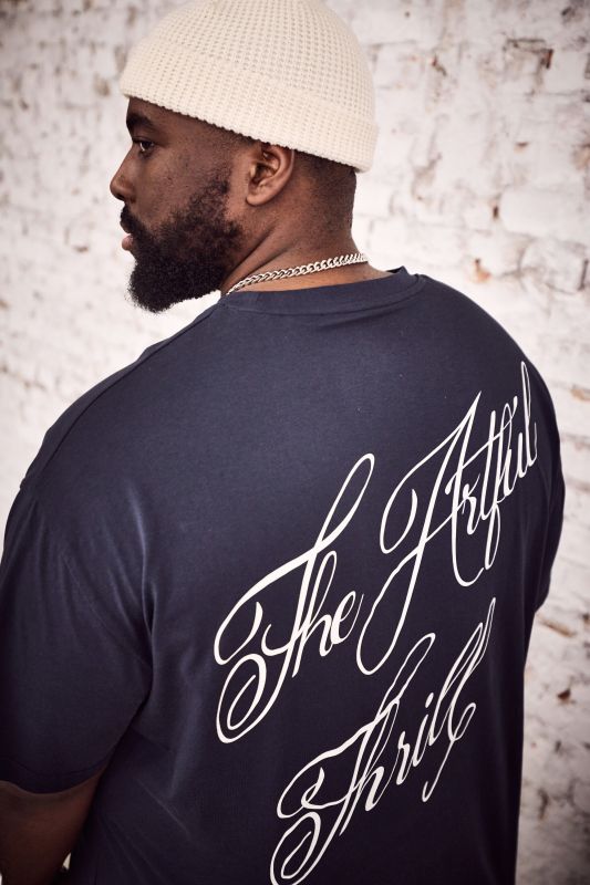 STHUGE T-shirt
