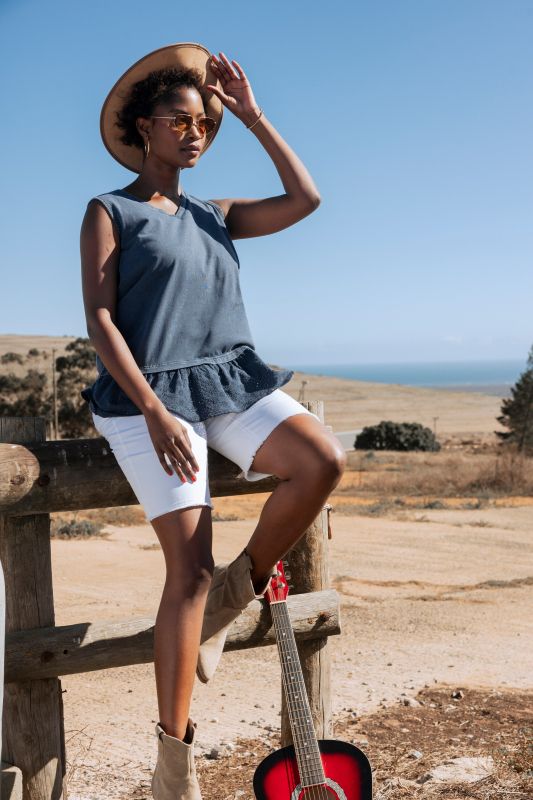 Frayed Hemline Elastic Waistband Bermuda Shorts