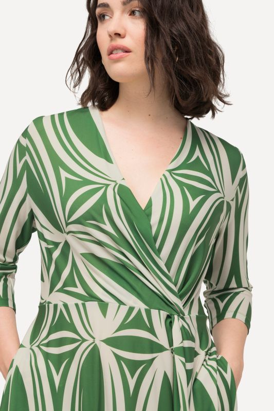 Geometric Print 3/4 Sleeve Midi Dress