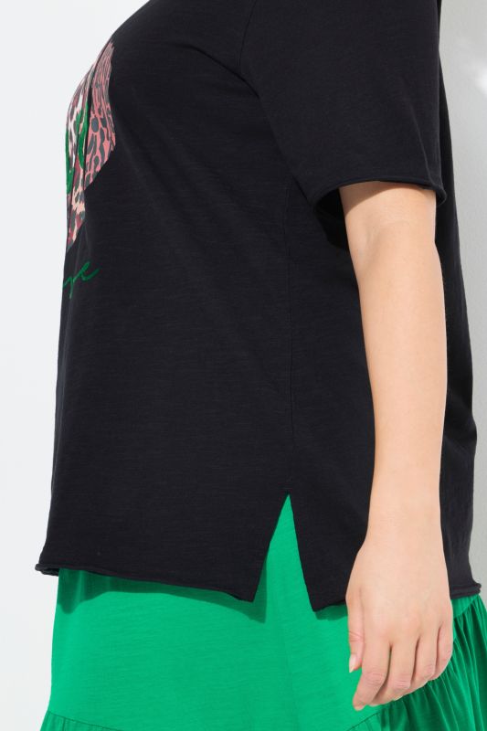 Leopard Heart Short Sleeve V-Neck Graphic Tee