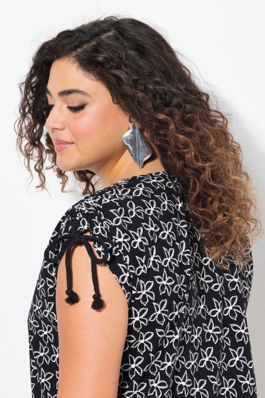 Vinework Gathered Cap Sleeve Dress