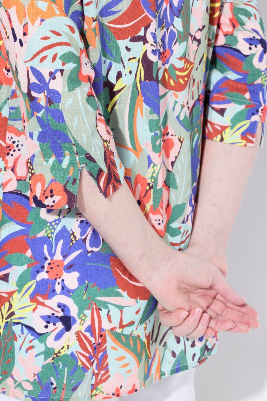 Floral Linen Blend 3/4 Sleeve Split Neck Blouse