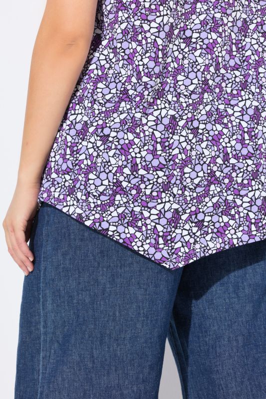 Floral Pointed Hem Short Sleeve Tee