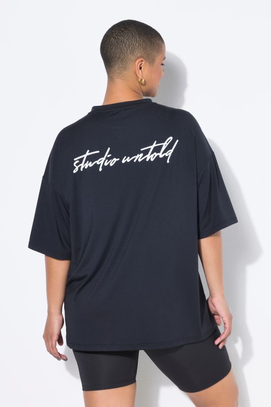Oversized Shirt mit Schrift hinten