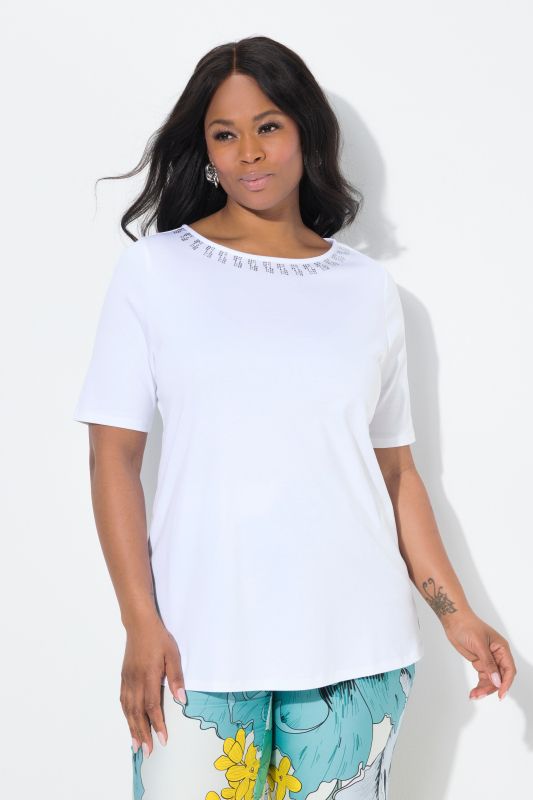 Rhinestone Neckline Short Sleeve Tee