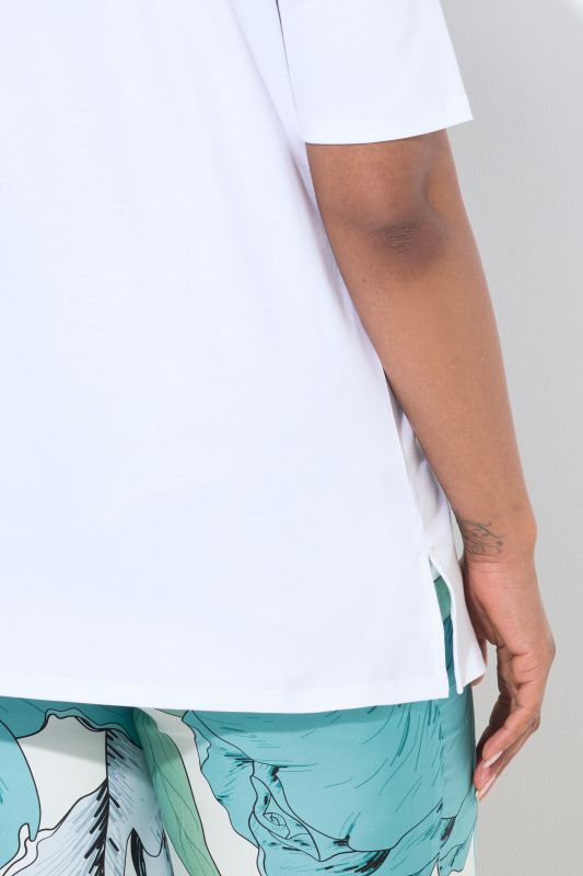 Rhinestone Neckline Short Sleeve Tee