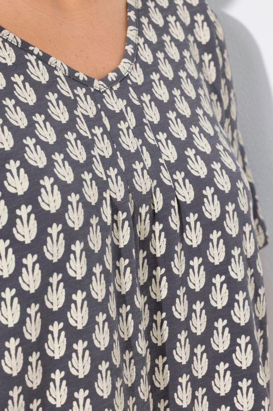 Cactus Print Short Sleeve V-Neck Tee