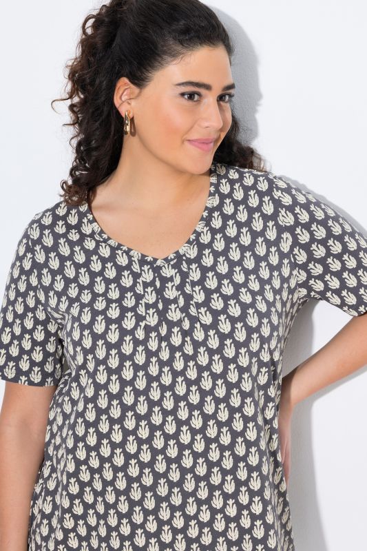 Cactus Print Short Sleeve V-Neck Tee