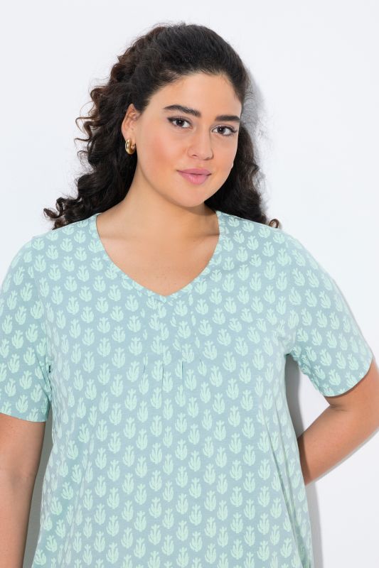 Cactus Print Short Sleeve V-Neck Tee