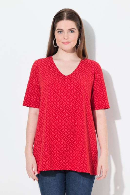 Traditional Print Short Sleeve V-Neck Tee