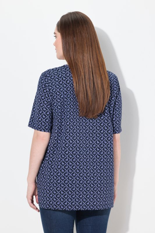 Traditional Print Short Sleeve V-Neck Tee