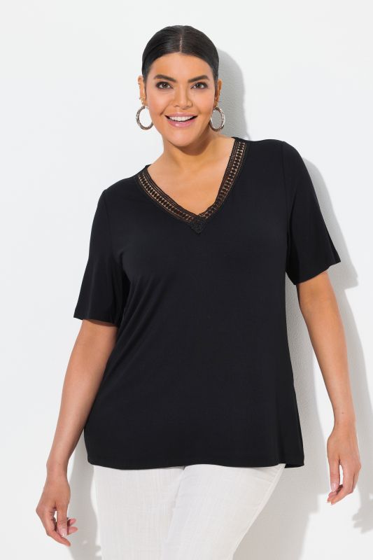 Lace Trim Short Sleeve V-Neck Tee