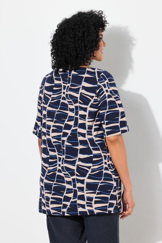 Geometric Wave Print Tee