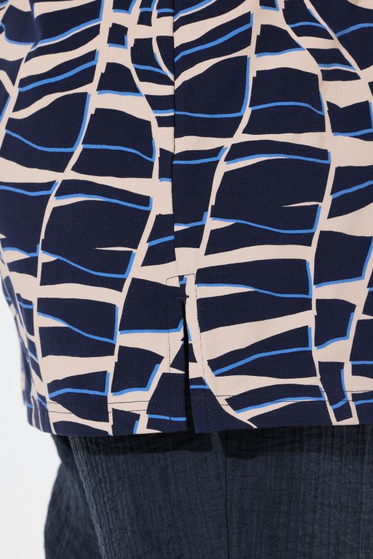 Geometric Wave Print Tee