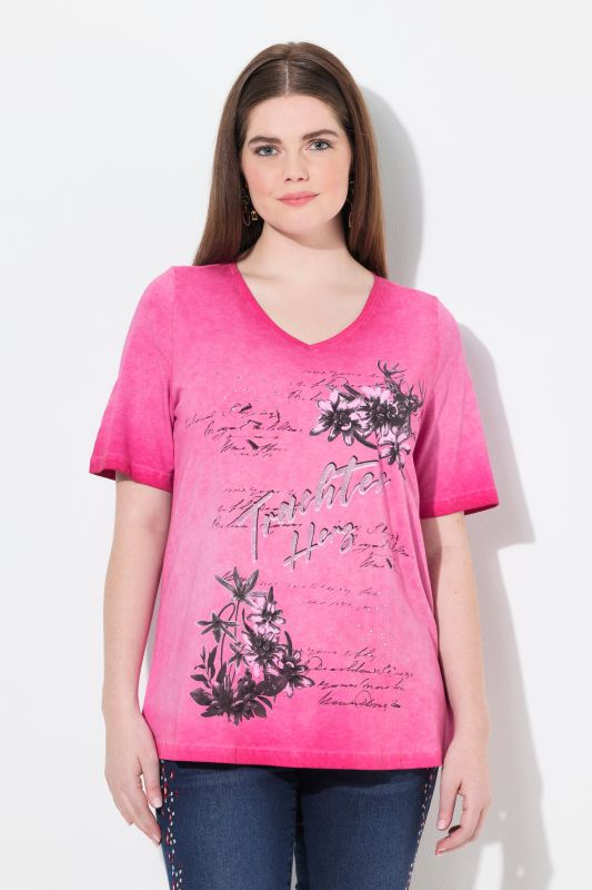 Traditional Heart Short Sleeve Graphic Tee