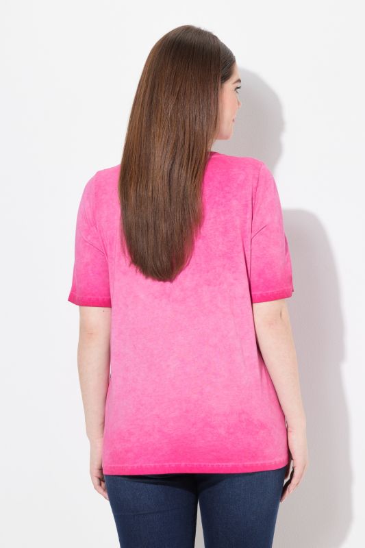 Traditional Heart Short Sleeve Graphic Tee