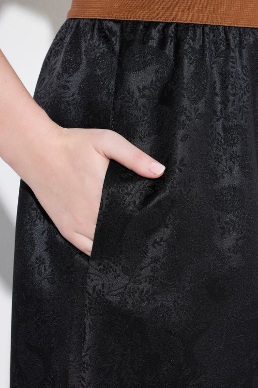 Jacquard Elastic Waist Skirt