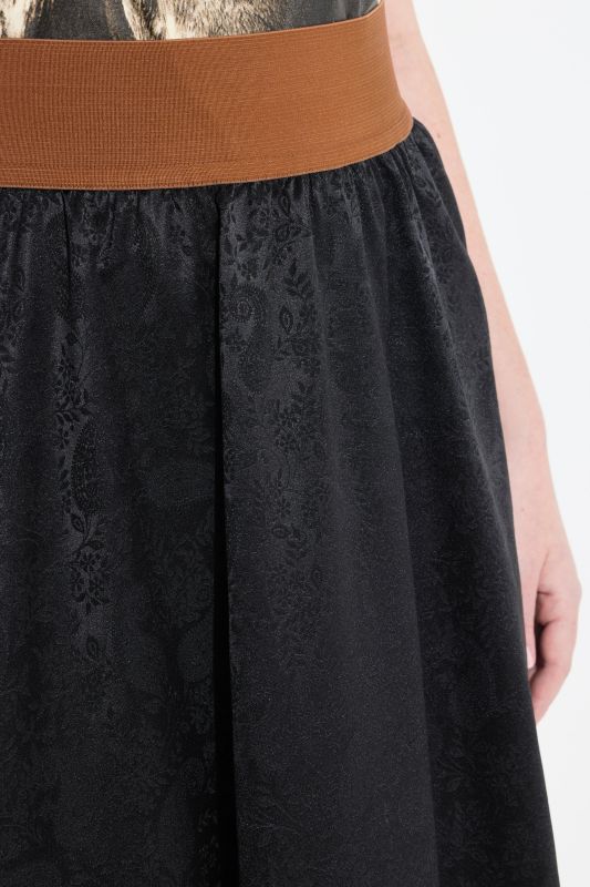 Jacquard Elastic Waist Skirt