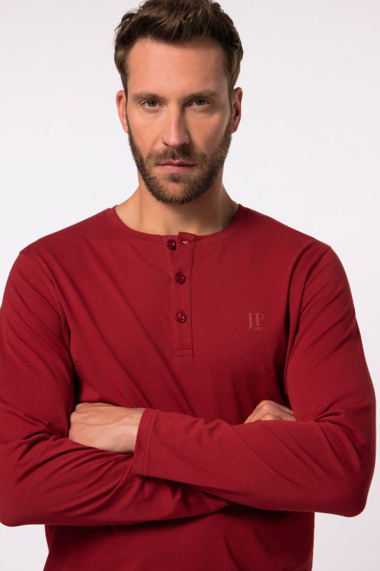 Тениска тип Henley с копчета