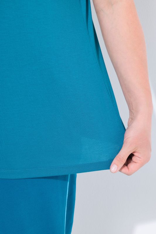 Functional Antibacterial Finish V-Neck Short Sleeve Knit Top