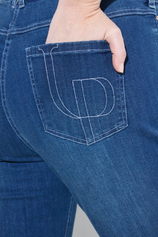 Дънки тип Bootcut с фиксирана талия