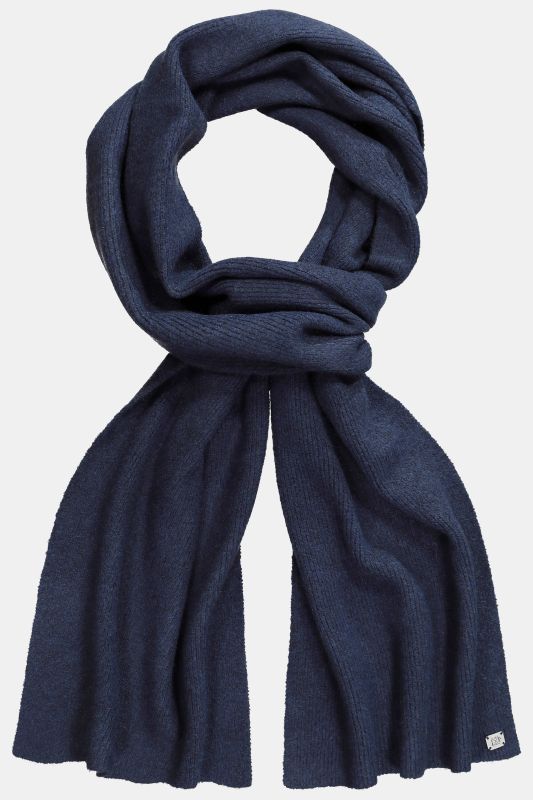 Knitted scarf