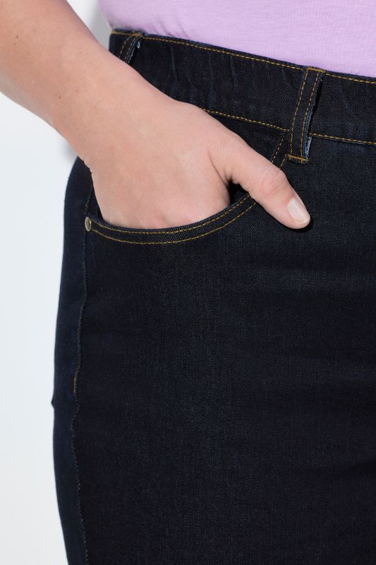 Stretch Fit Jeans