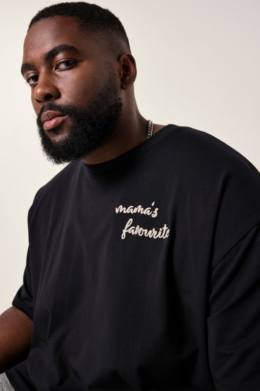 STHUGE T-shirt