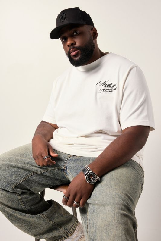 STHUGE T-shirt