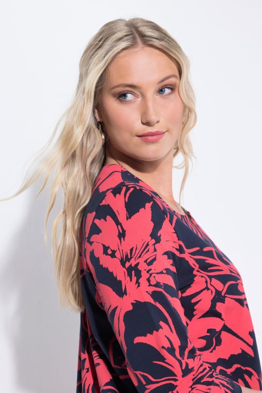 Posterized Floral 3/4 Sleeve Tee