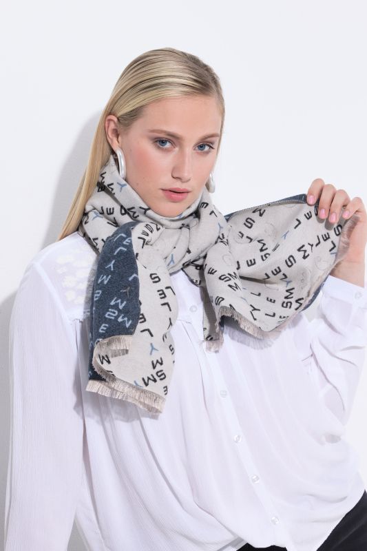 SMYLE Reversible Scarf