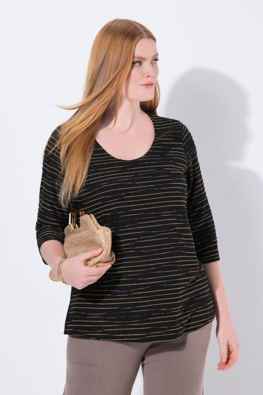 Тениска с бляскави вълни