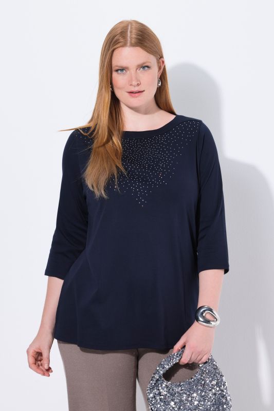 Тениска с декоративни камъчета