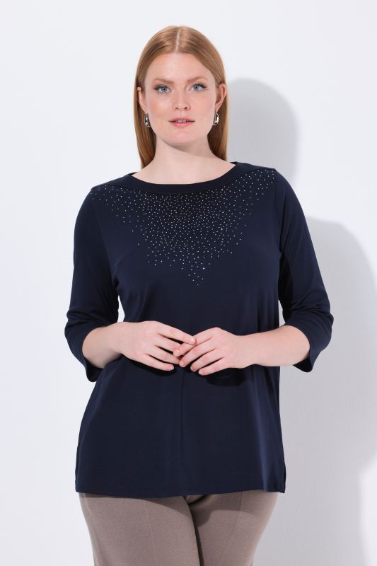 Тениска с декоративни камъчета